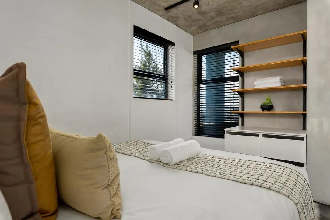 Table Mountain Views & Rooftop Pool Retreat Cape Town