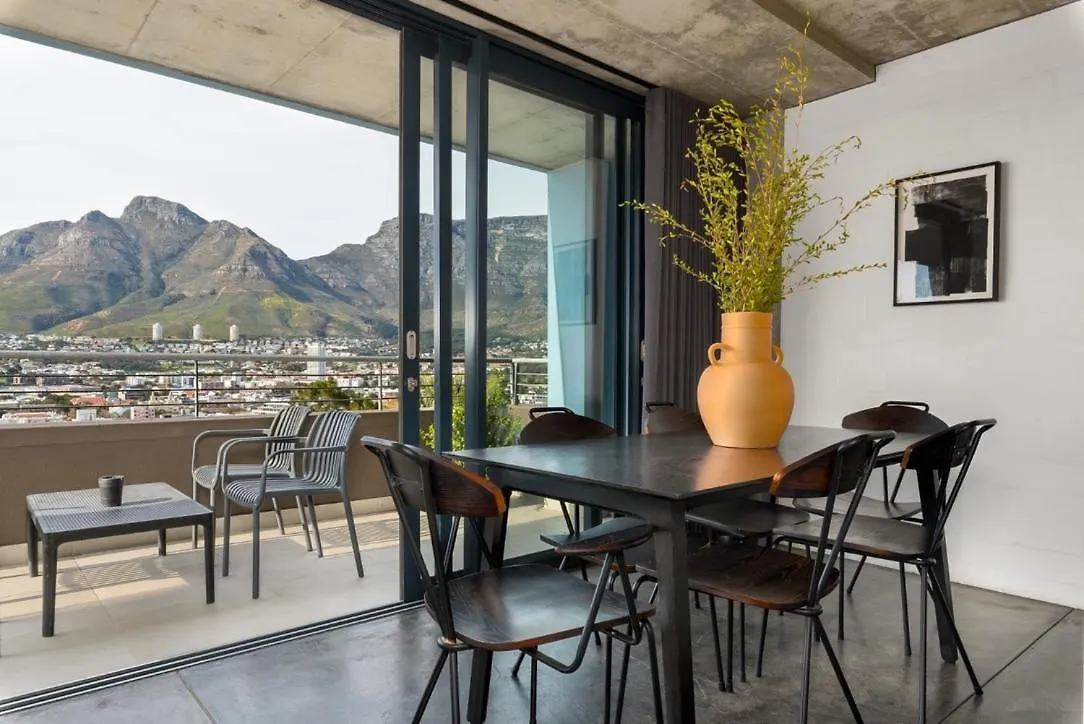 Table Mountain Views & Rooftop Pool Retreat Cape Town 0*,