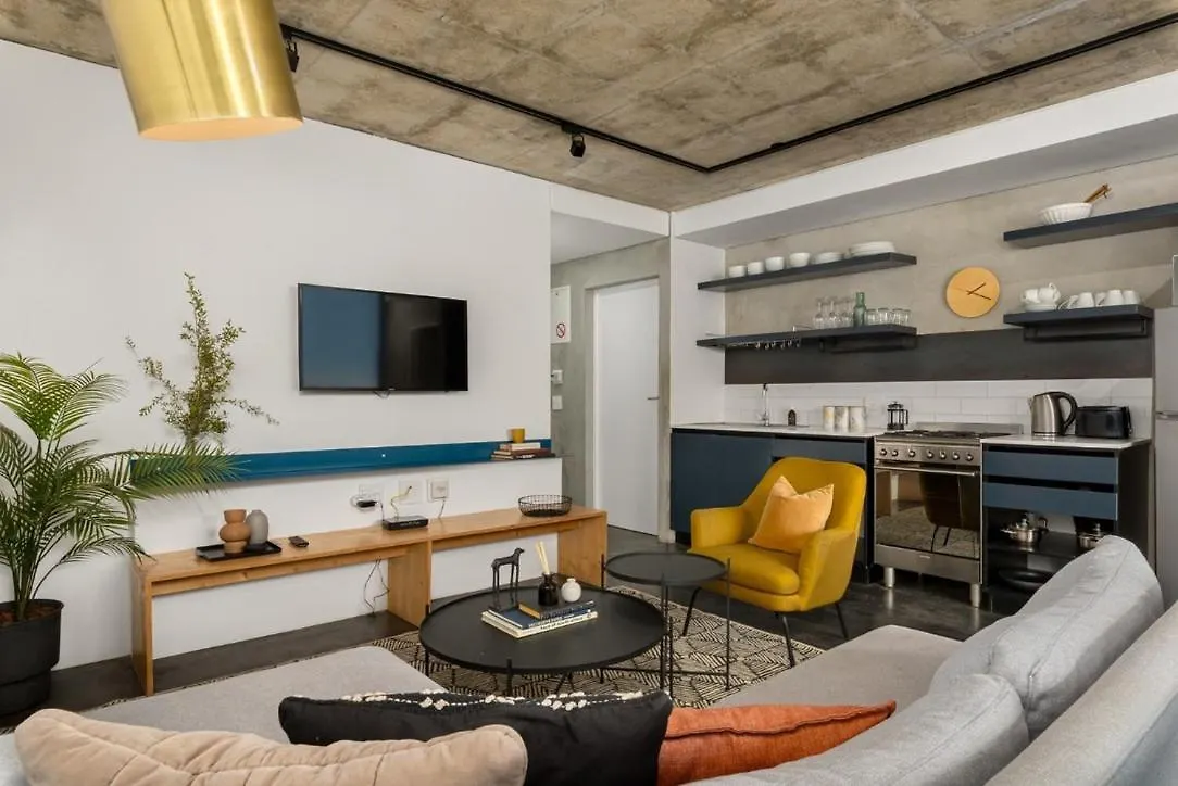 Daire Table Mountain Views & Rooftop Pool Retreat Cape Town