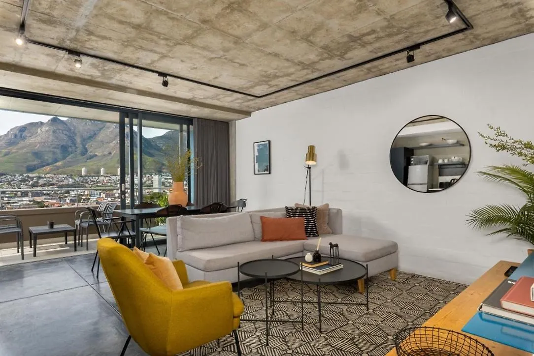 Table Mountain Views & Rooftop Pool Retreat Cape Town